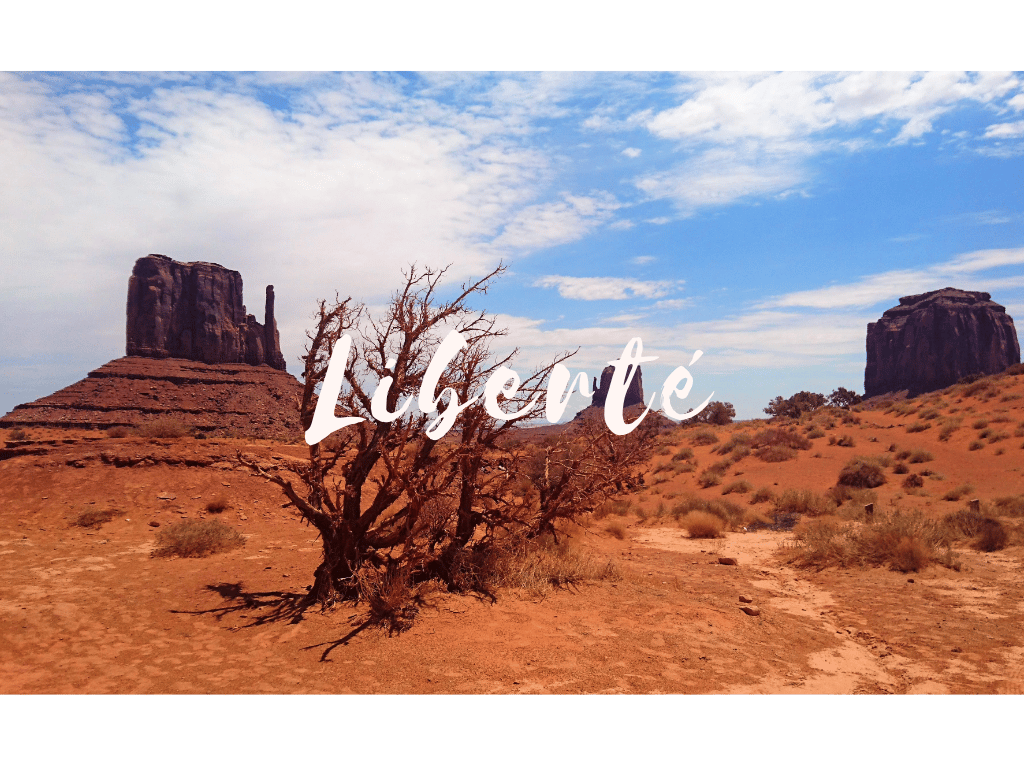 Paysage Monument Valley avec mot Liberté pour diaporama