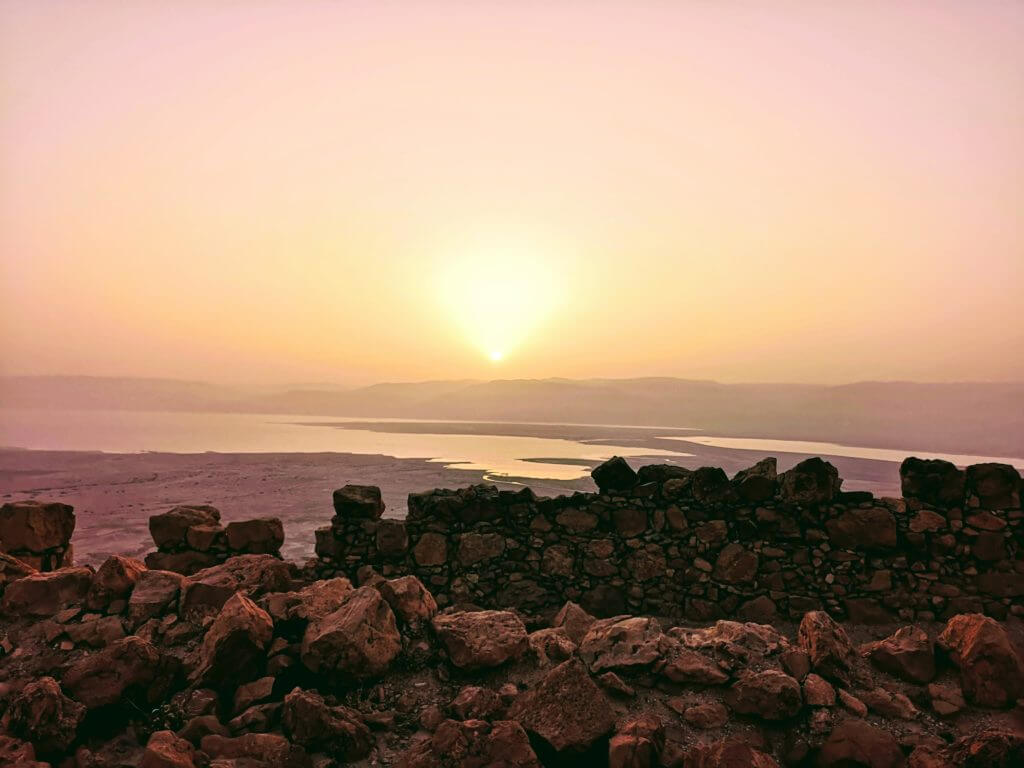 Lever de soleil sur la Mer Morte depuis Massada