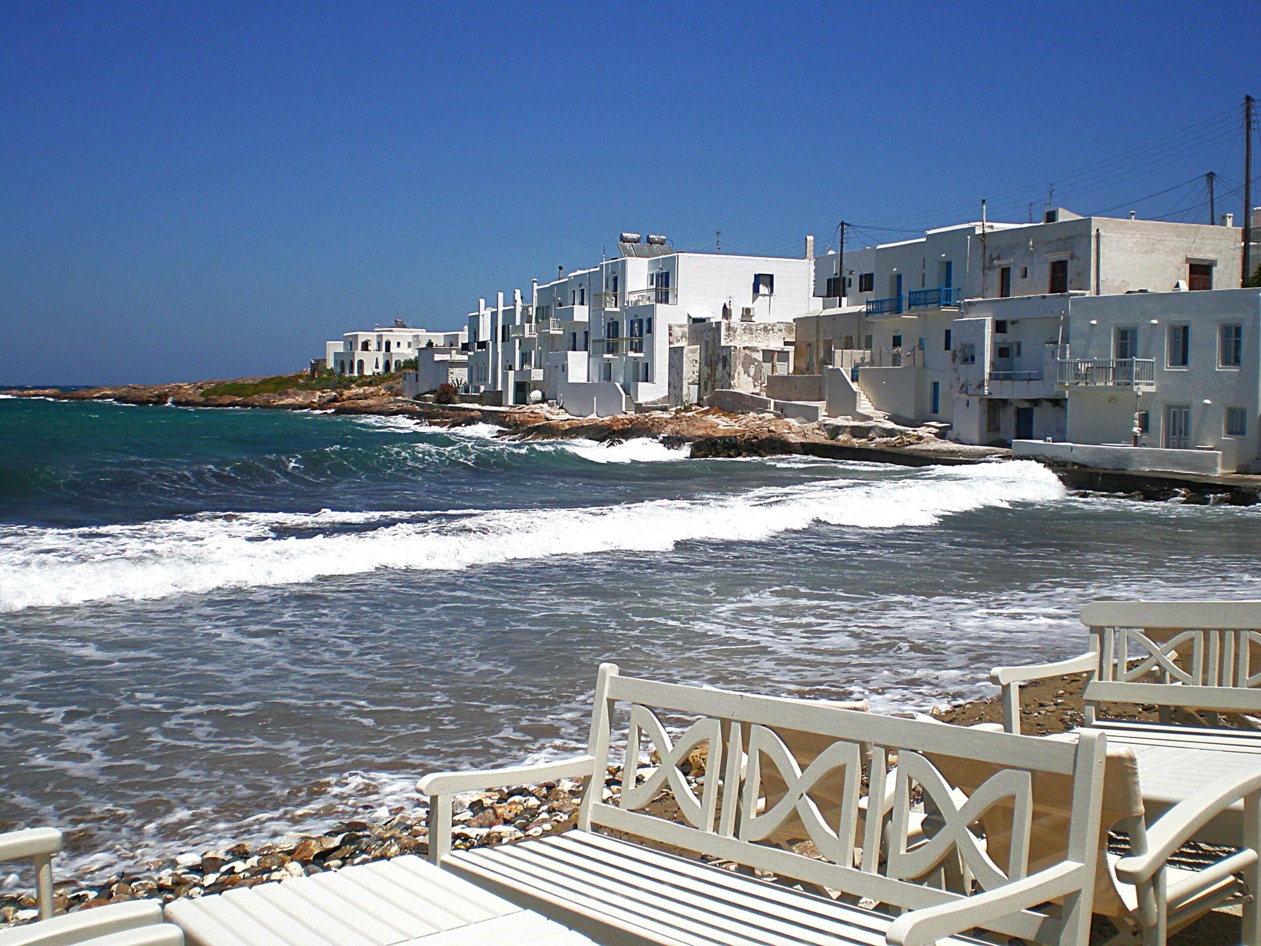 Vue sur Naoussa à Paros dans les Cyclades